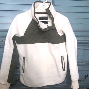 Fleece pullover size Xs